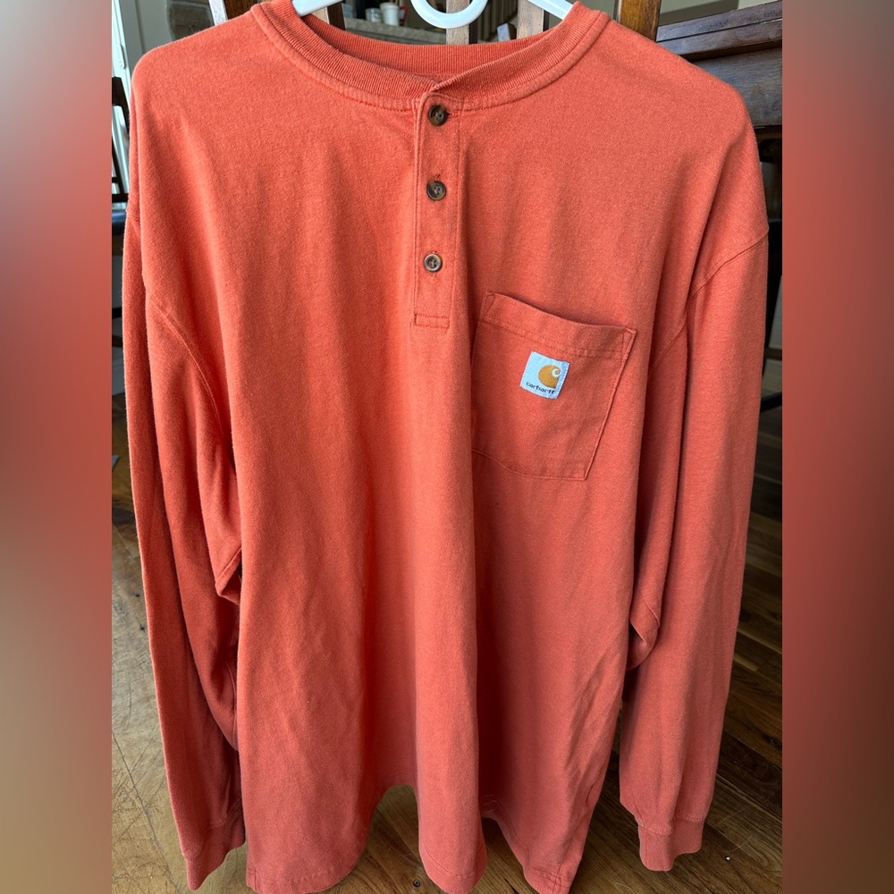 Carhartt XL long sleeve Henley. Orange and worn but still in great condition.